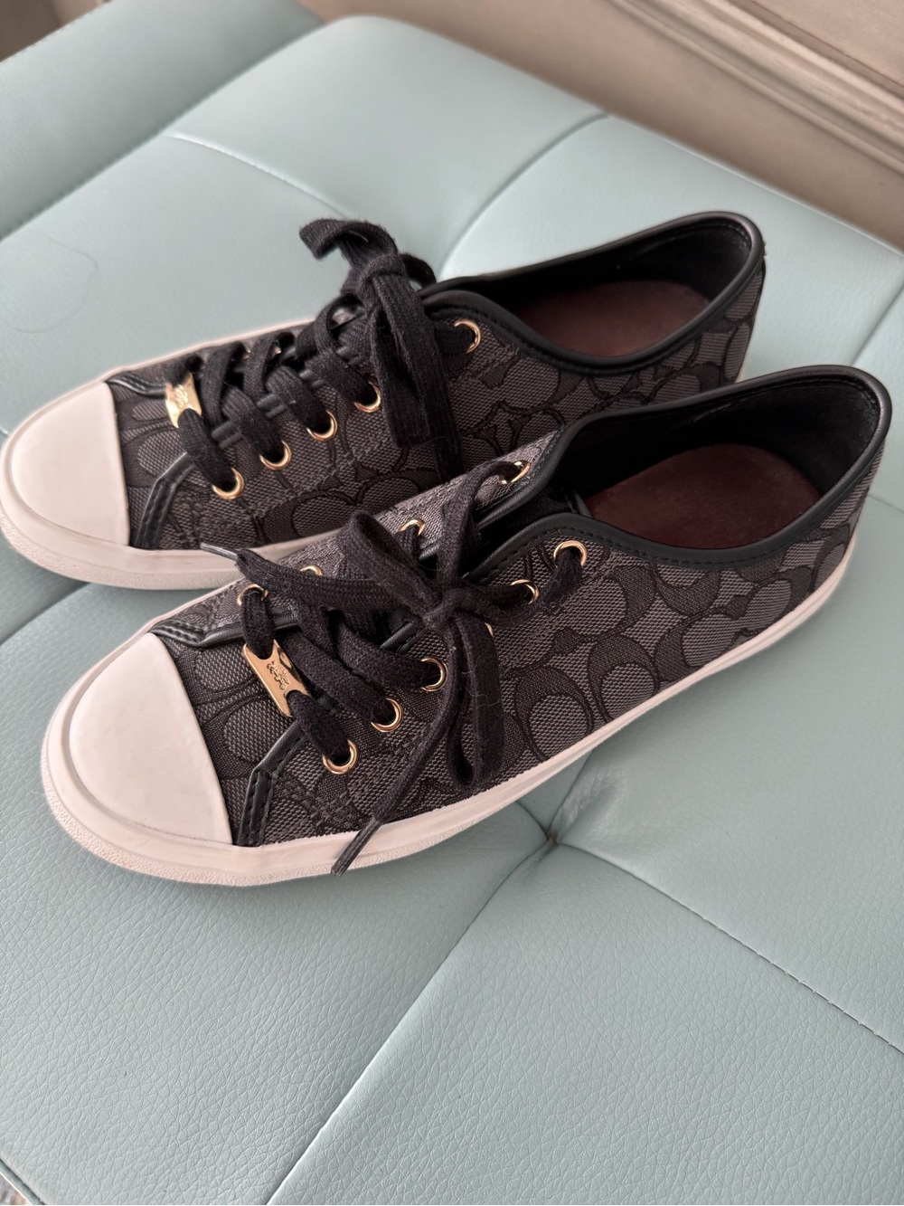 Coach Black Signature Canvas Low-Top Sneakers with White Toe - 8.5 B